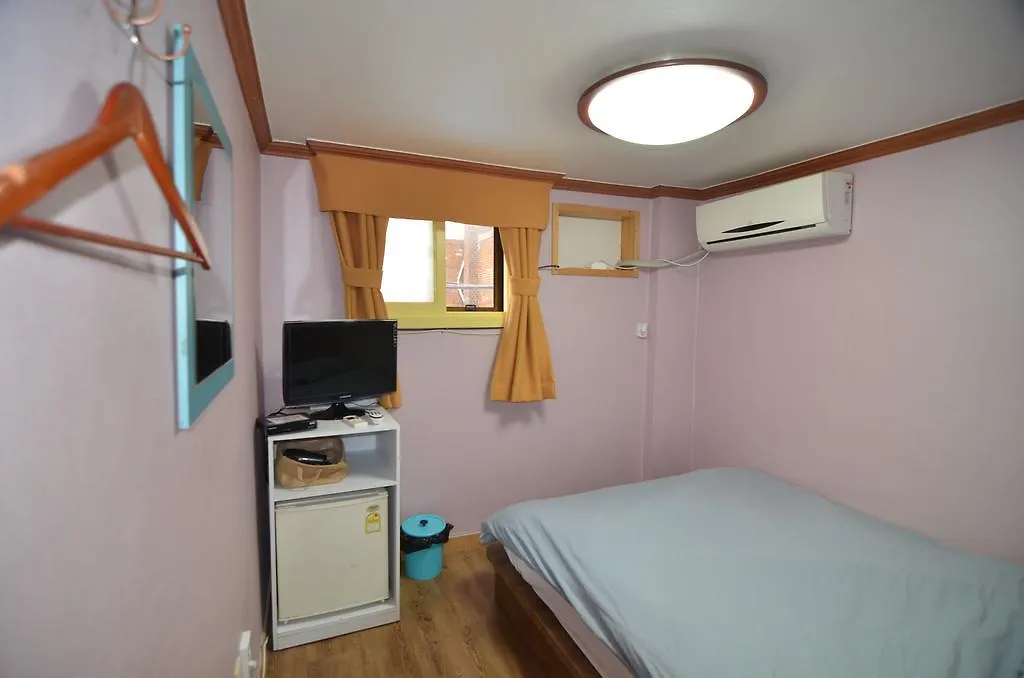 Yakorea Hostel Itaewon Seoul 0*,  South Korea